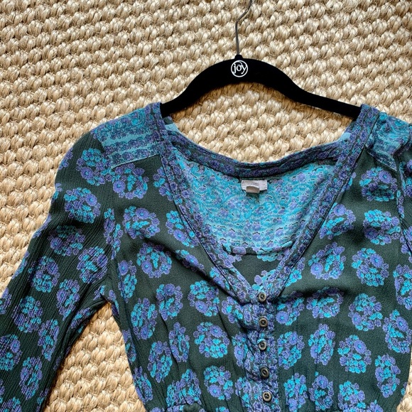 Ecote Helena Printed Long-Sleeve Romper - Picture 8 of 8